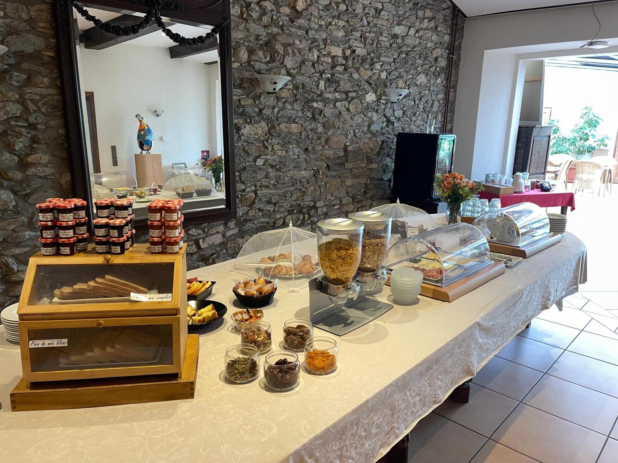 Les Magnolias Hotel Curvalle Luaran gambar